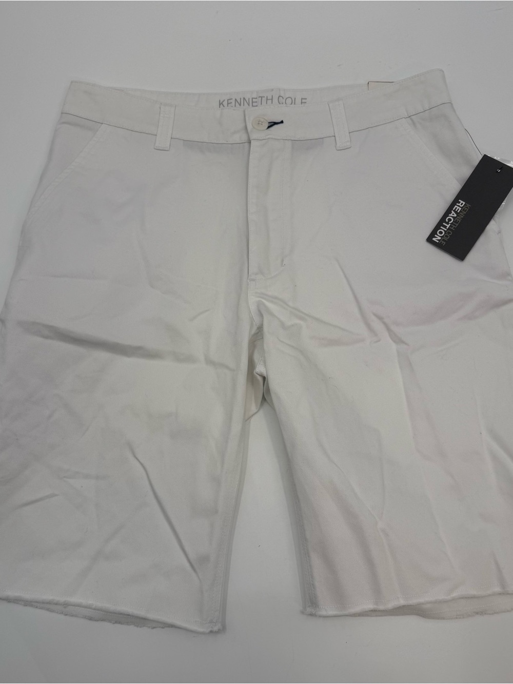 Kenneth Cole Reaction White Flat Front Men’s Shorts